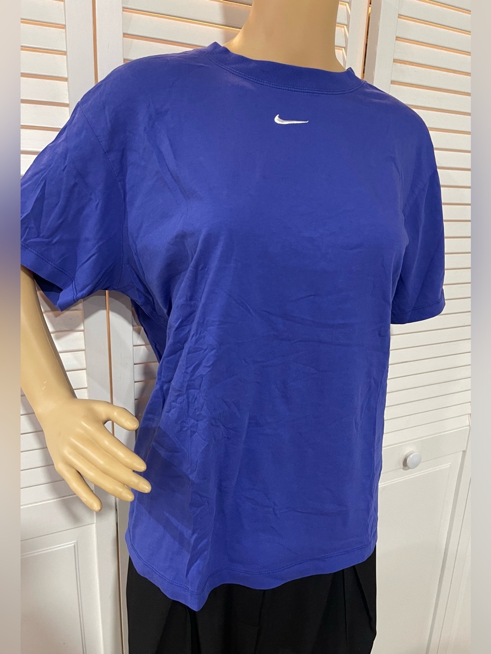 Nike Women's Blue Short Sleeve Swoosh Tee